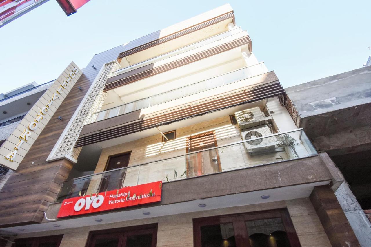 Oyo V International Hotel Amritsar Buitenkant foto
